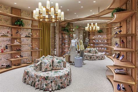 tory burch discount store